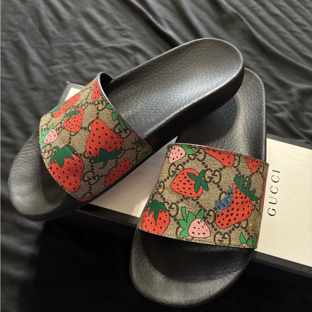 Gucci Strawberry Print Slides